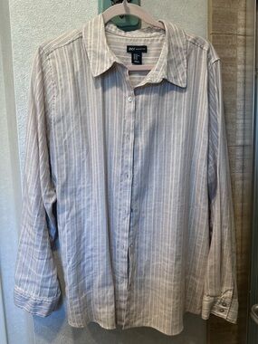 Jones New York Cream and Tan/Gold Striped Button Front Blouse